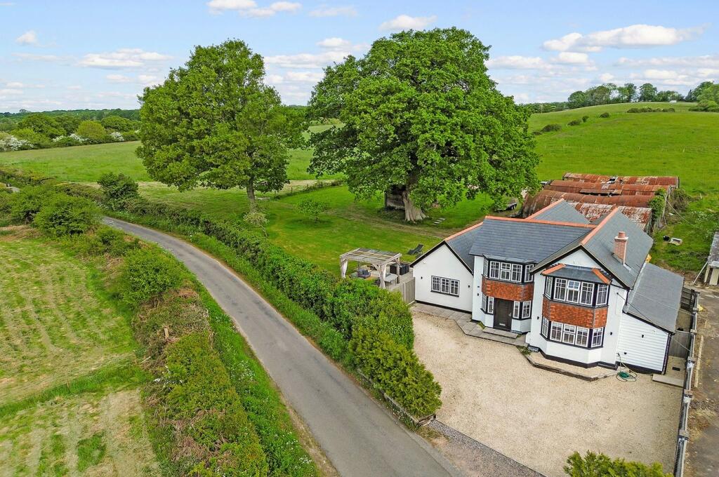 Main image of property: Rossiters Lane, Woodlands, Southampton, SO40