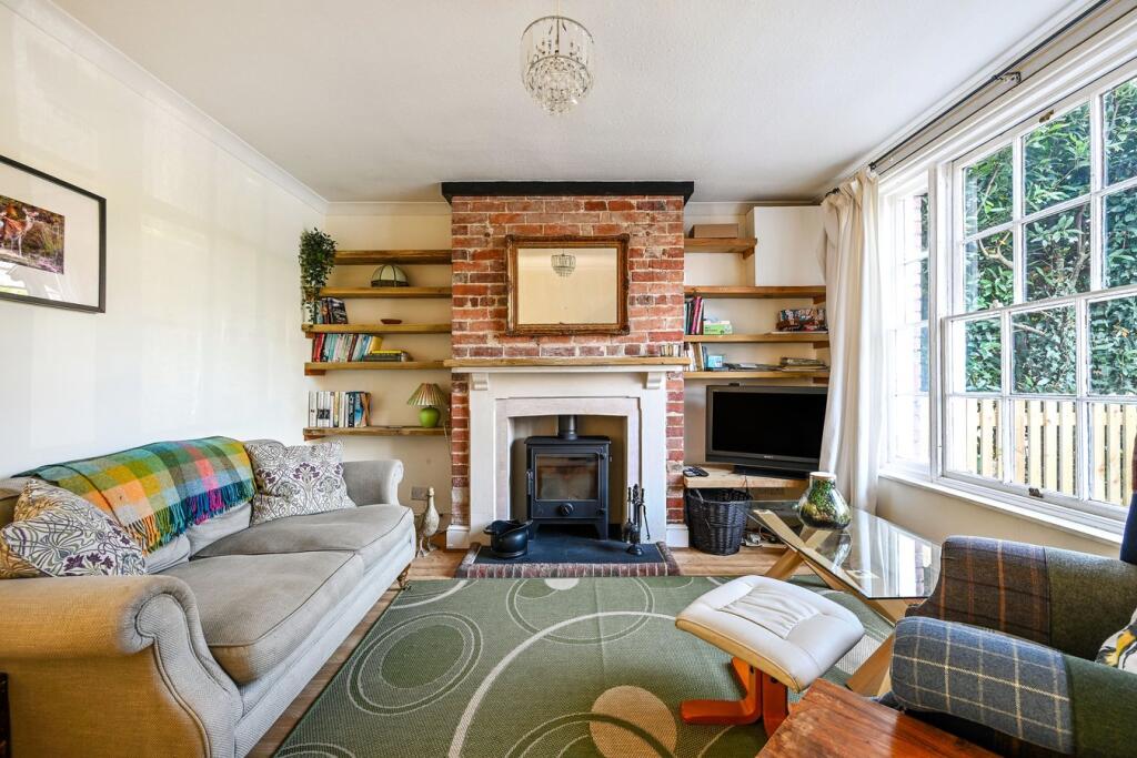 Main image of property: Queens Road, Lyndhurst, SO43