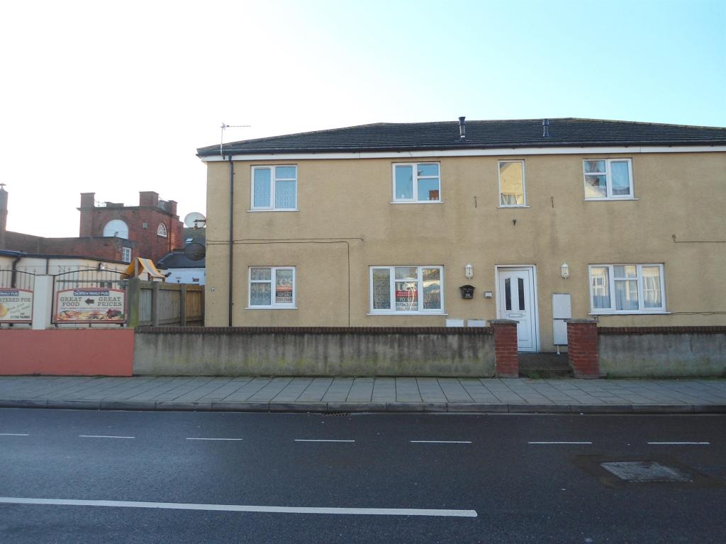 2 bedroom ground floor flat for rent in Sea View Road, Skegness