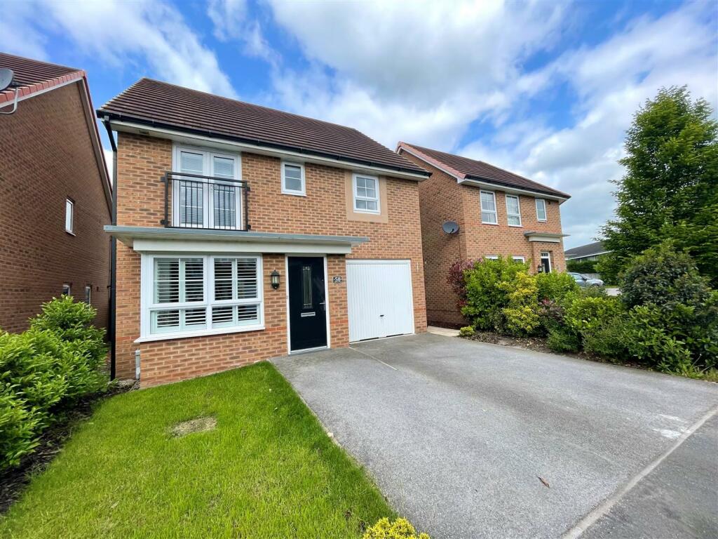 4 bedroom detached house for sale in Patrons Drive, Elworth, Sandbach, CW11
