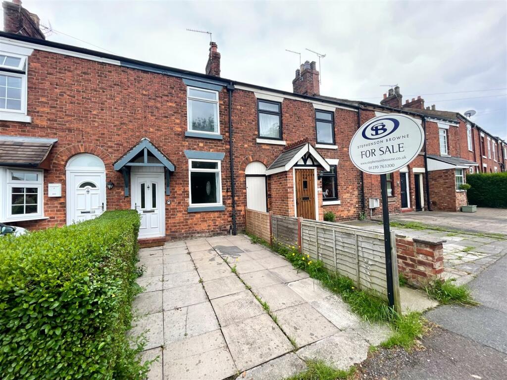 2 bedroom terraced house for sale in Park Lane, Sandbach, CW11