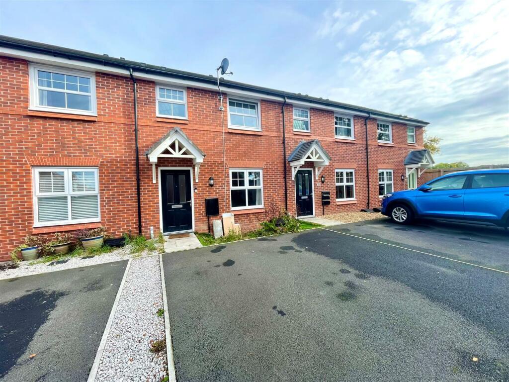 3 bedroom terraced house for sale in Lee Place, Moston, Sandbach, CW11