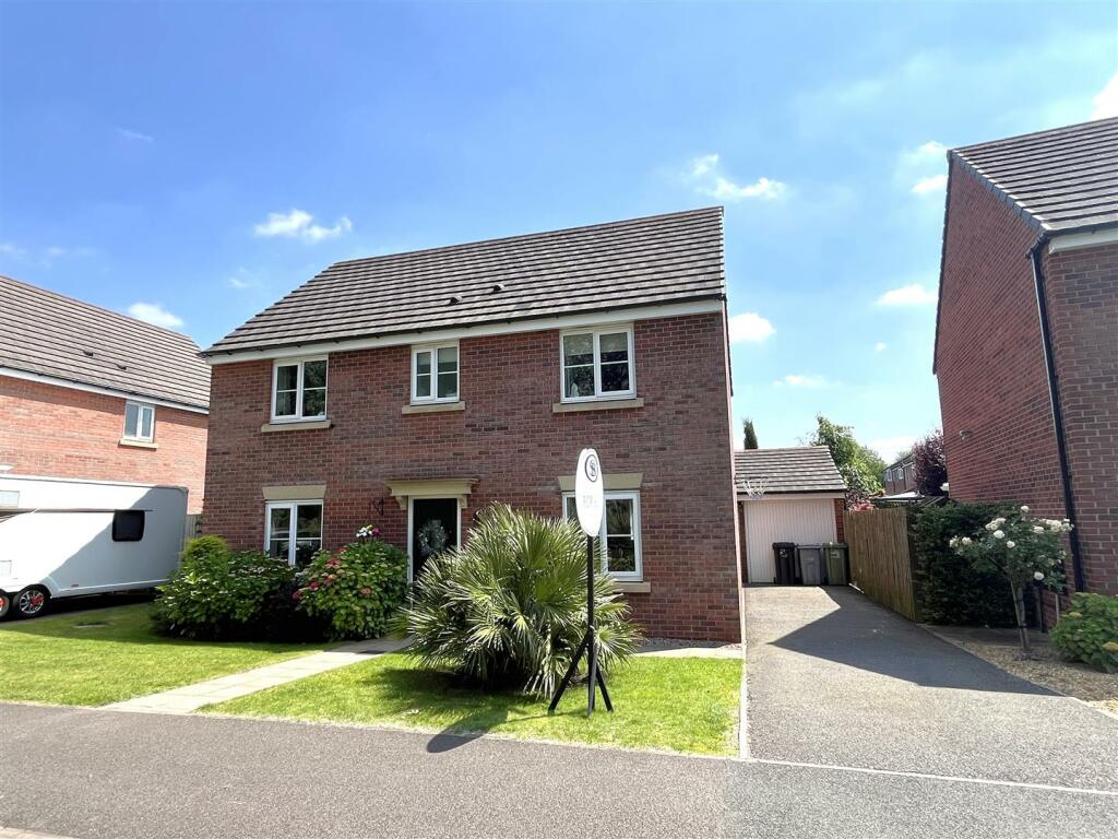 4 bedroom detached house for sale in Heron Way, Sandbach, CW11