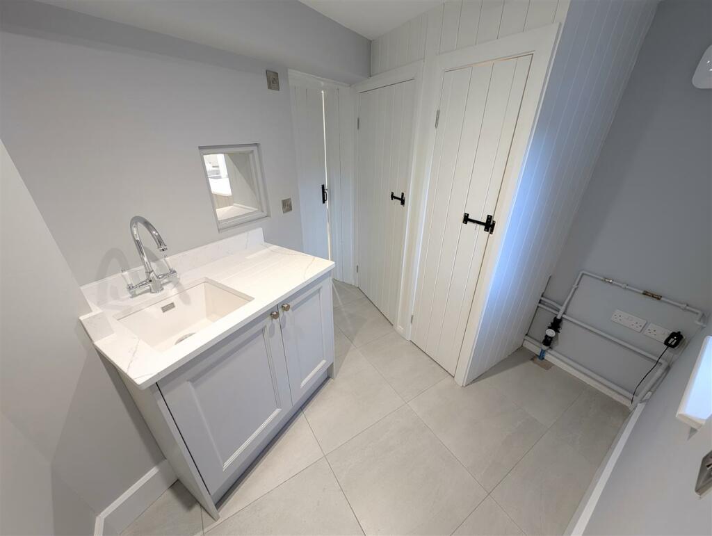 Additional property image - Dingle Farmhouse, Dingle Lane, Sandbach