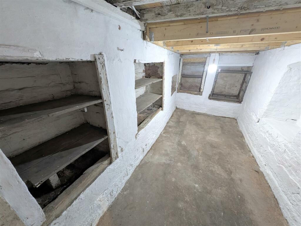 Additional property image - Dingle Farmhouse, Dingle Lane, Sandbach