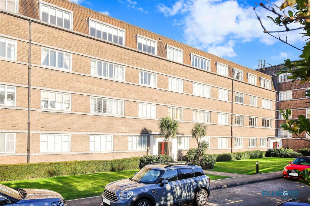 2 bedroom apartment for sale in Lyttelton Road, London, N2