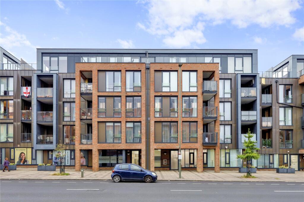 Main image of property: High Road, Finchley, N12
