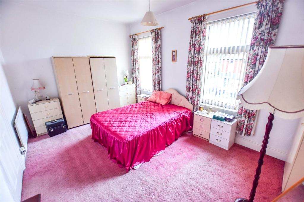 2 bedroom terraced house for sale in Folly Lane, Swinton, M27