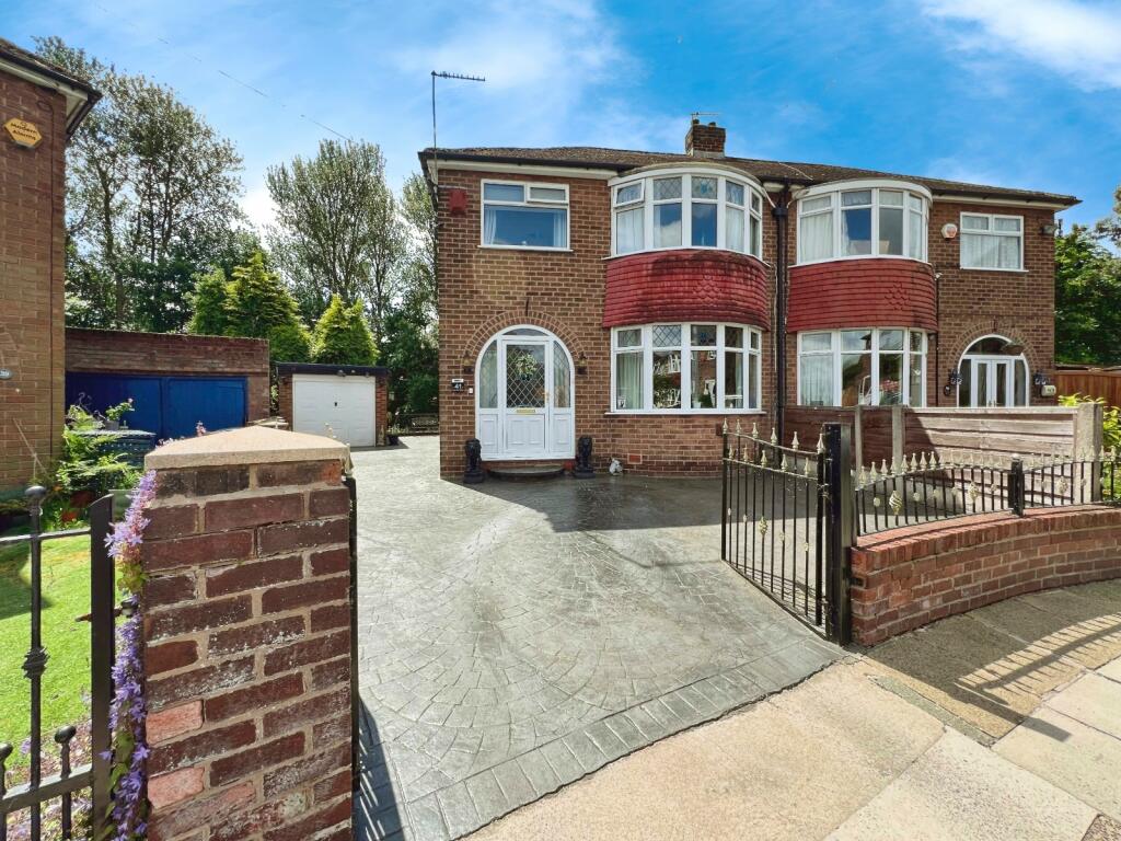 3 bedroom semidetached house for sale in Avenue, Eccles, M30