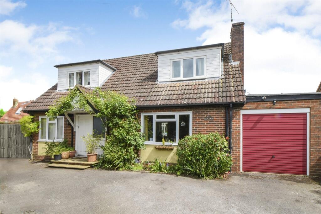 Main image of property: Reading Road, Hook, Hampshire, RG27