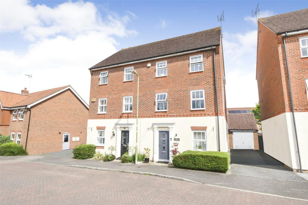 Main image of property: Felders Mede, Hook, Hampshire, RG27