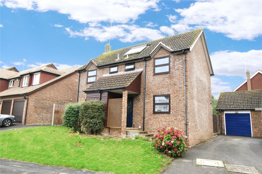 Main image of property: Middle Mead, Hook, Hampshire, RG27