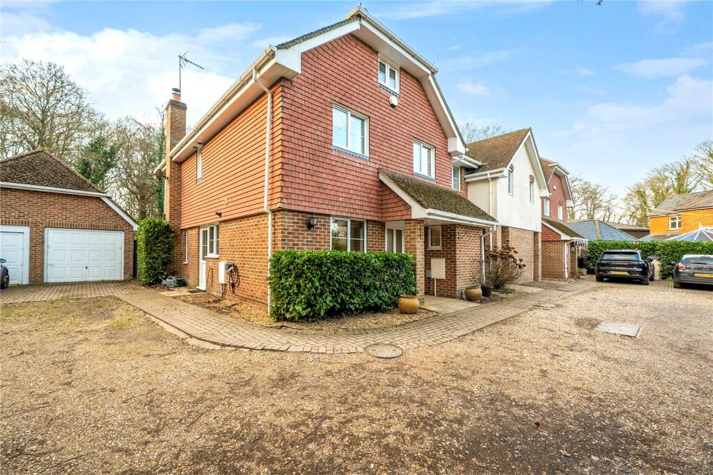 Main image of property: Kingsbridge End, Hook, Hampshire, RG27