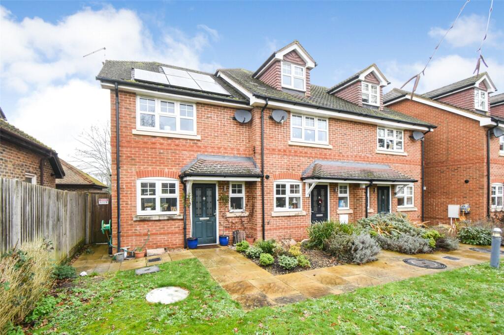 Main image of property: Cresley Drive, London Road, Hook, Hampshire, RG27