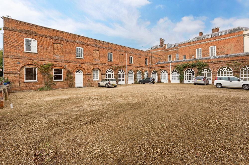 2 bedroom apartment for sale in Swallowfield Park, Swallowfield