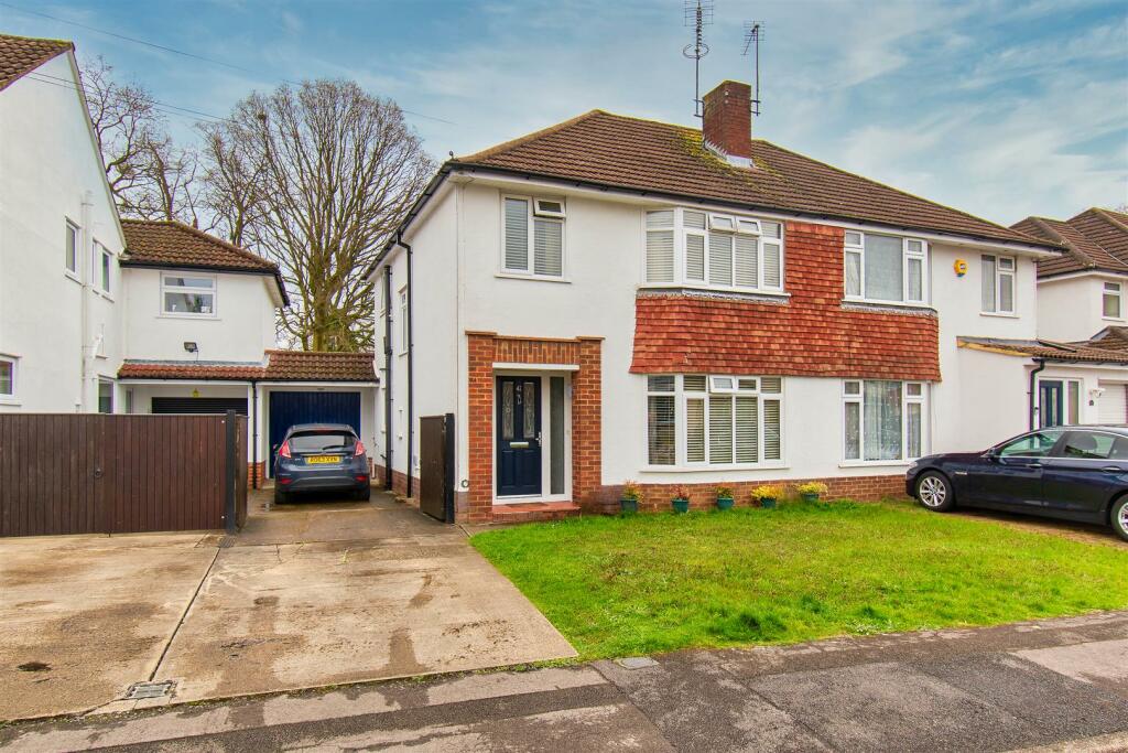 3 bedroom semi-detached house for sale in Repton Road, Earley, Reading, RG6