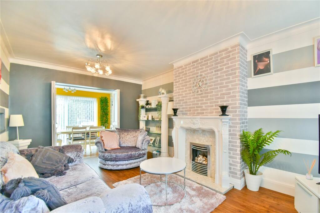 3 bedroom semidetached house for sale in Peakdale Road, Droylsden