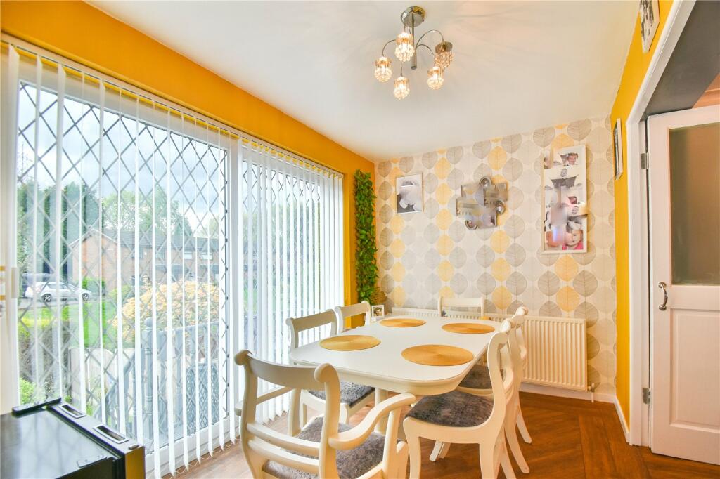 3 bedroom semidetached house for sale in Peakdale Road, Droylsden