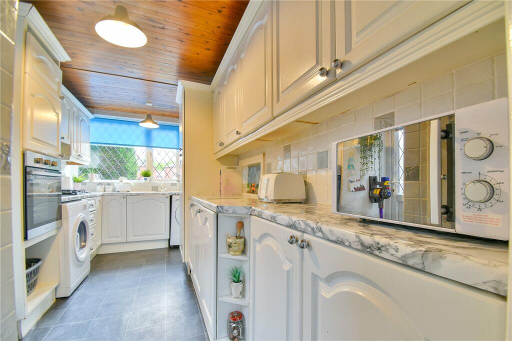 3 bedroom semidetached house for sale in Peakdale Road, Droylsden