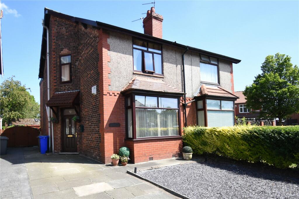 3 bedroom semidetached house for sale in Droylsden Road, Audenshaw