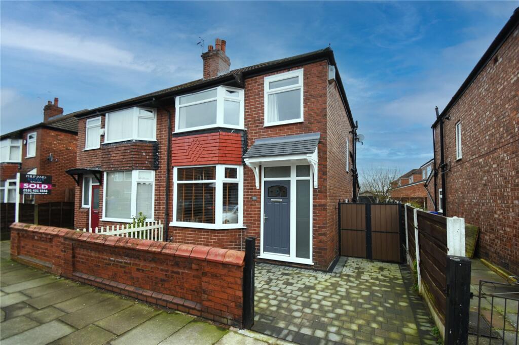 3 bedroom semidetached house for sale in Woodbridge Avenue, Audenshaw