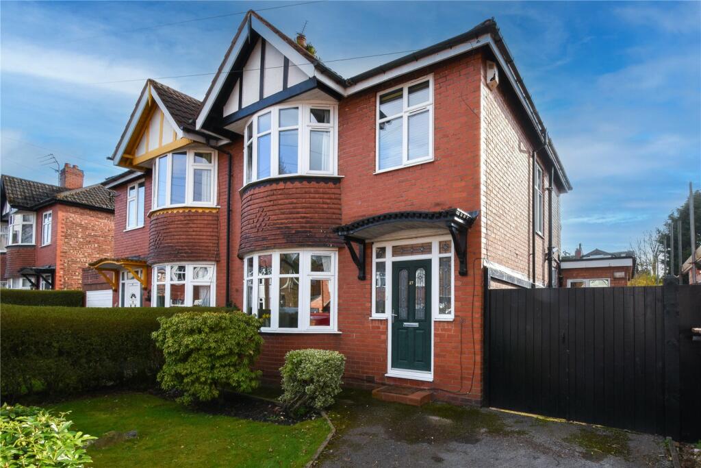 3 bedroom semi-detached house for sale in Gladstone Grove, Heaton Moor, Stockport, SK4