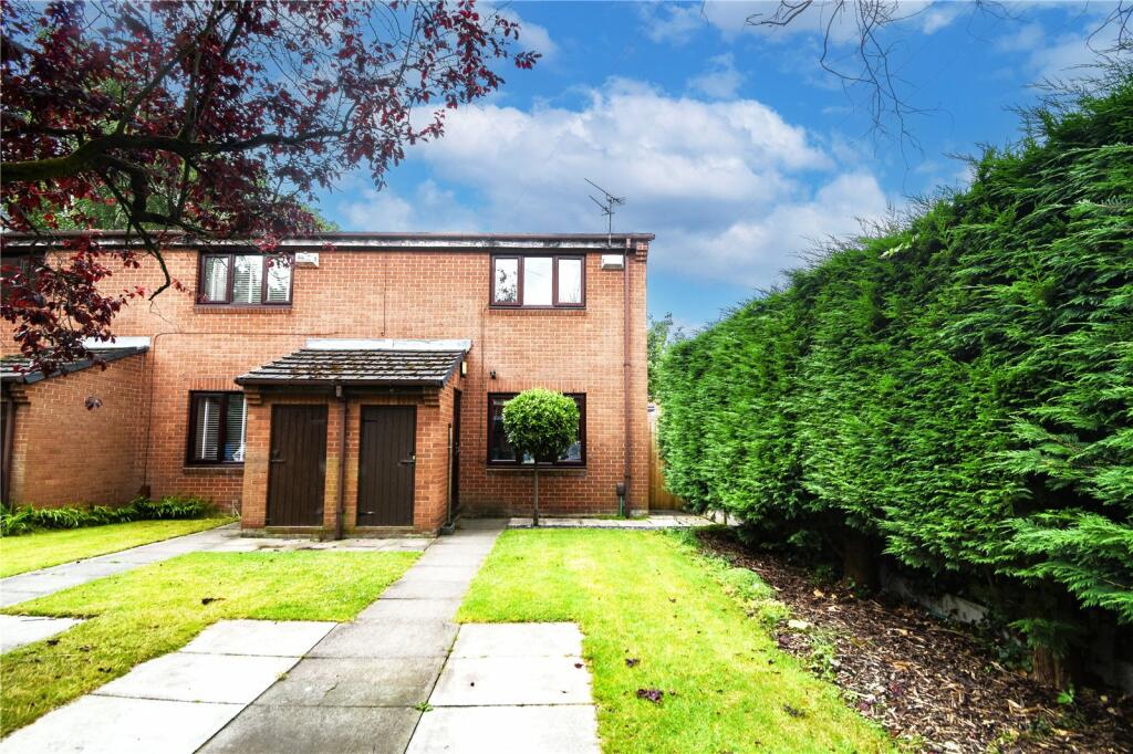 2 bedroom end of terrace house for sale in Orchard Grove, West Didsbury