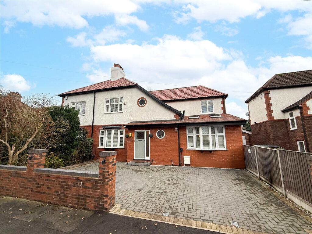Main image of property: Parrs Wood Avenue, Didsbury, M20