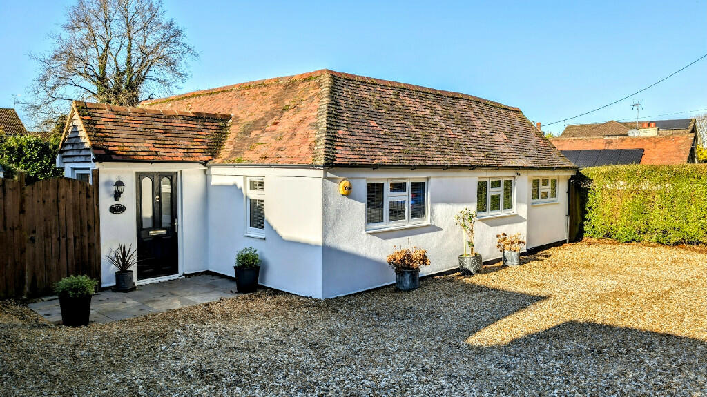 2 bedroom detached bungalow for sale in Hogmoor Road, Whitehill