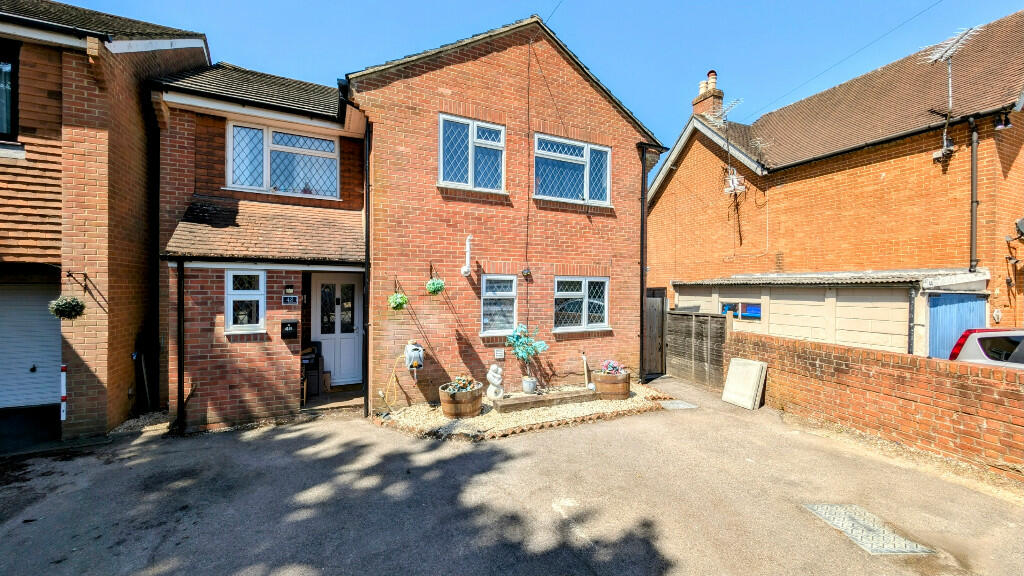 Main image of property: Liphook Road, Lindford, Hampshire, GU35