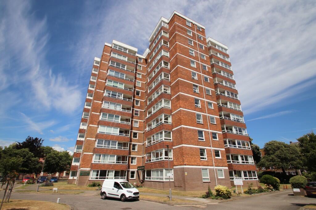 2 bedroom apartment for sale in Blount Road, Southsea, Hampshire, PO1