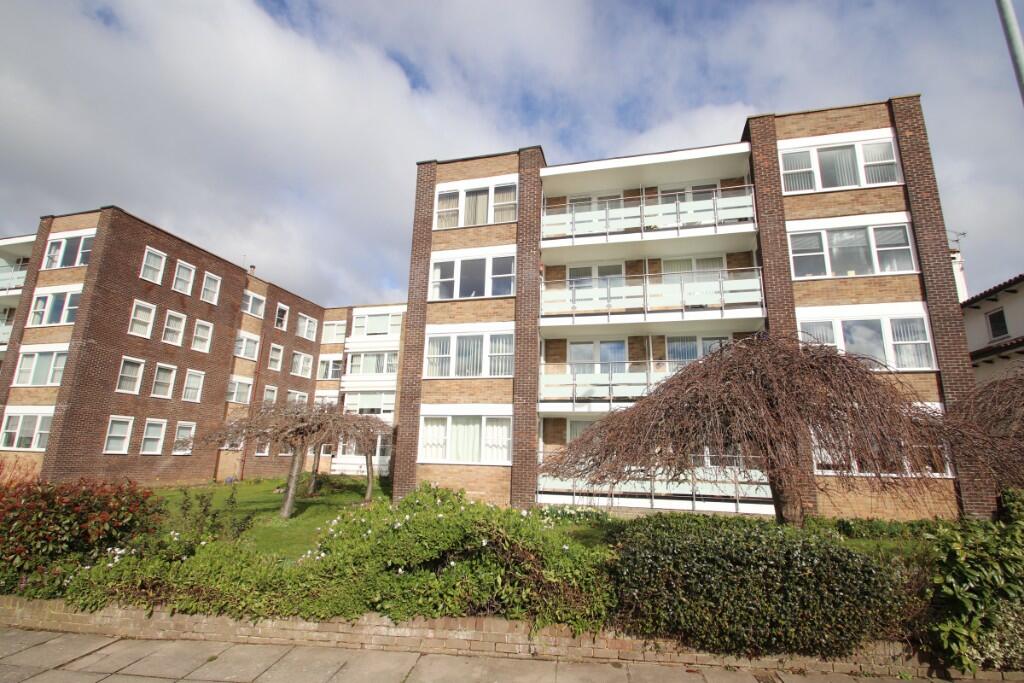 2 bedroom ground floor flat for sale in Eastern Parade, Southsea, Hampshire, PO4