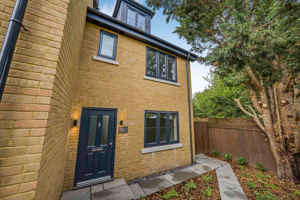 Main image of property: The Broadway, Farnham Common