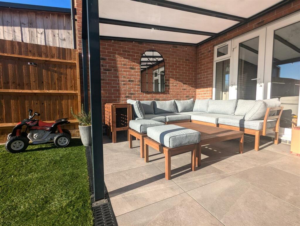 Additional property image - Tulip Tree Road, Nuneaton