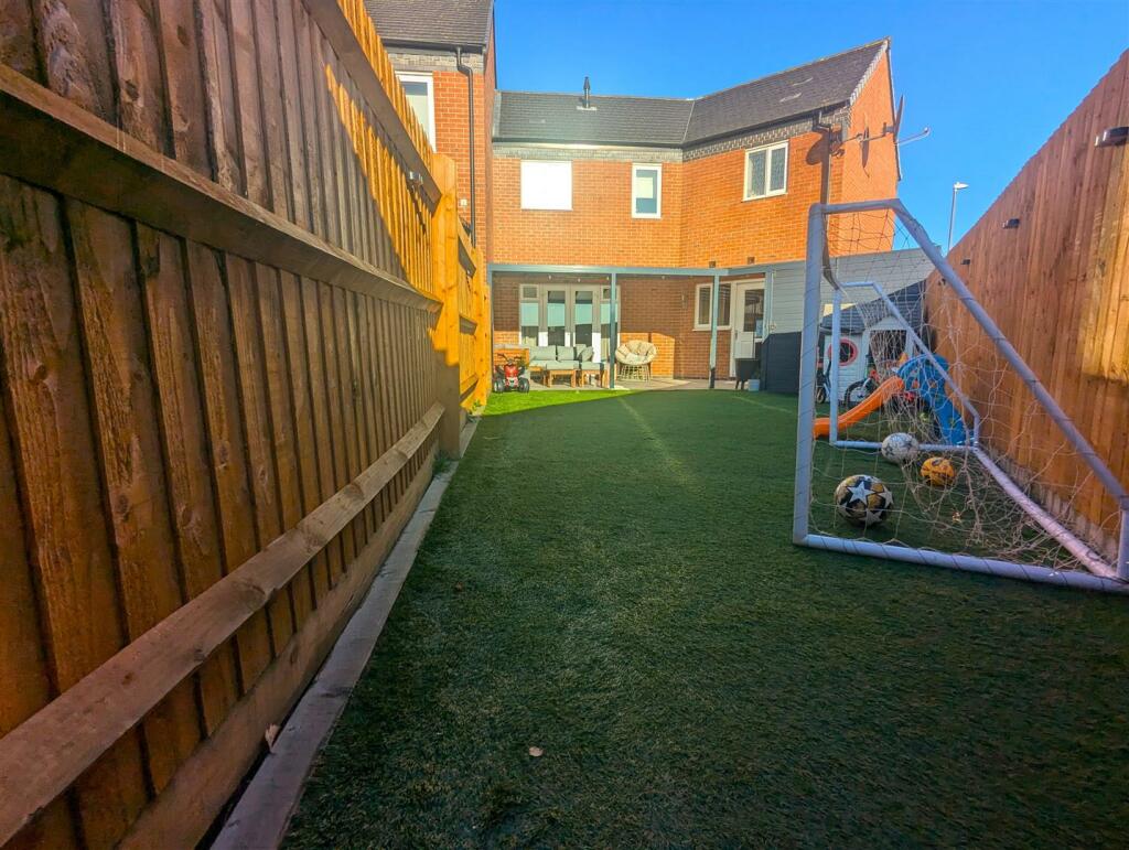 Additional property image - Tulip Tree Road, Nuneaton