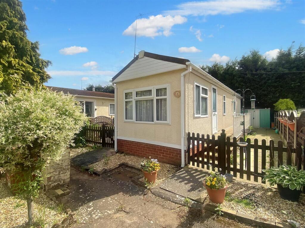 Main image of property: Overbrook Grange, Watling Street, Nuneaton