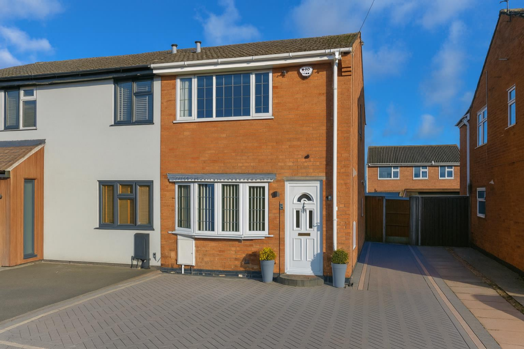 Main image of property: Garnette Close, Nuneaton
