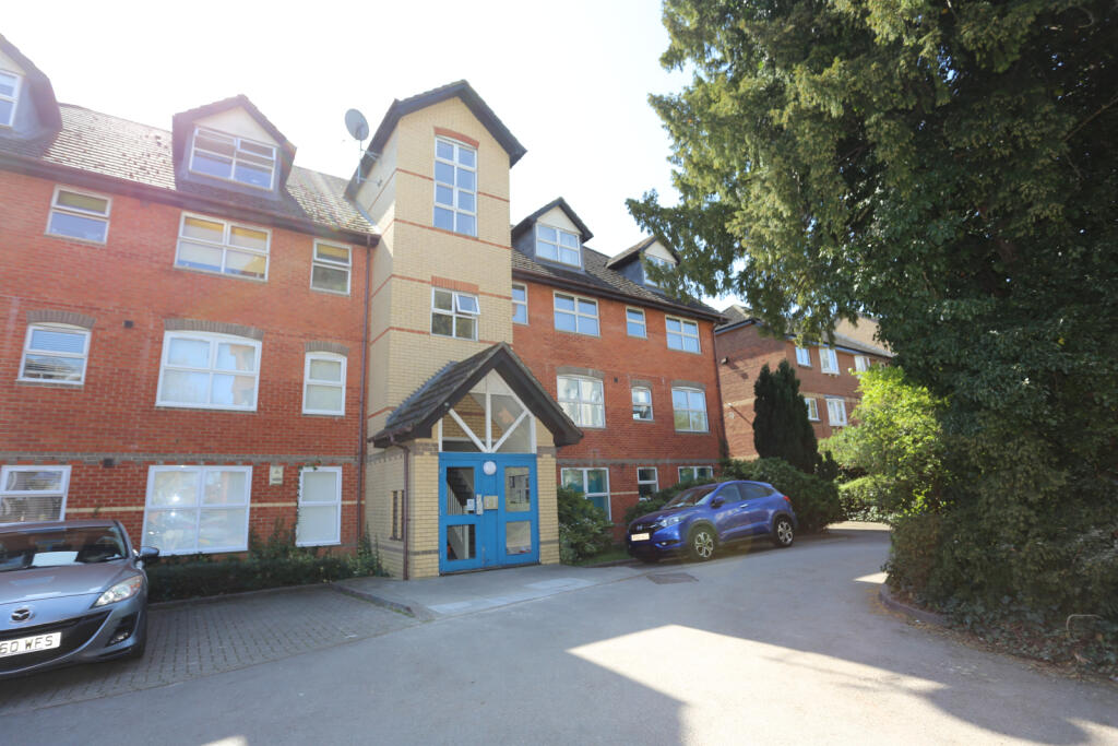 Main image of property: Muirfield Close, Reading, RG1