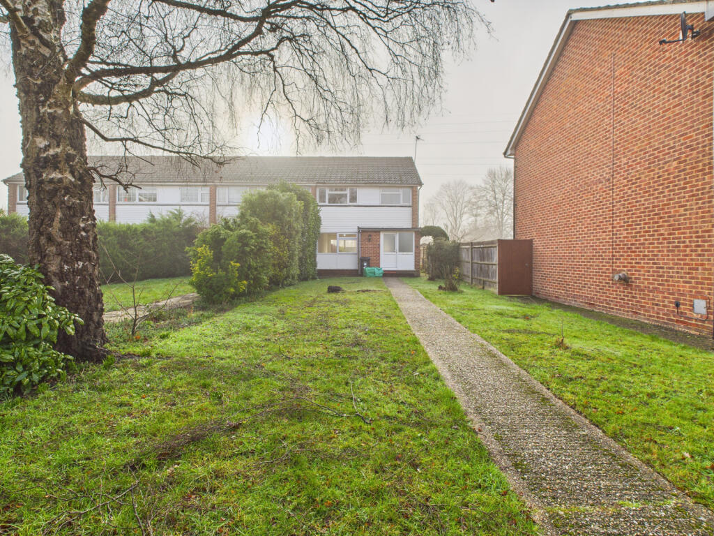 Main image of property: Woodley, RG5