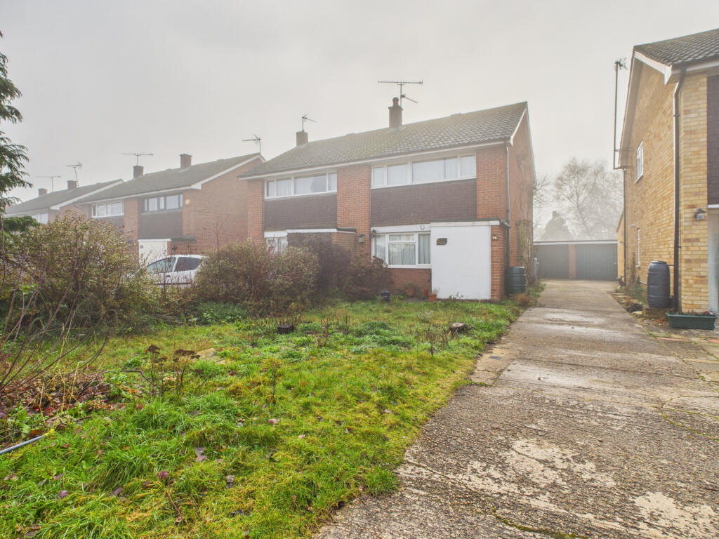 Main image of property: Woodley, RG5