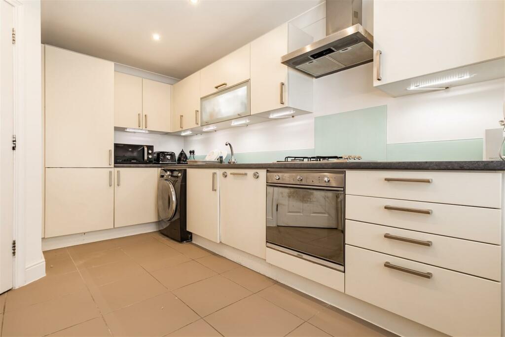 Additional property image - Walter Mead Close, Ongar