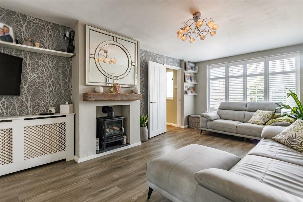 Additional property image - Beaconfield Way, Epping