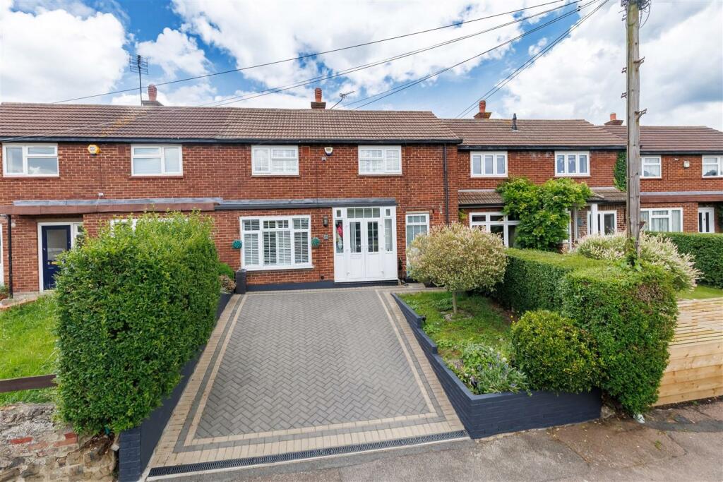 Additional property image - Beaconfield Way, Epping