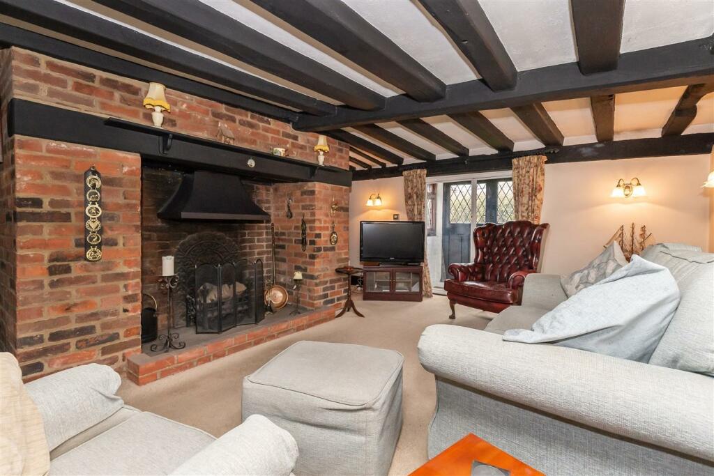 Additional property image - Duck Lane, Thornwood Common