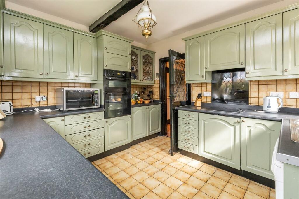 Additional property image - Duck Lane, Thornwood Common