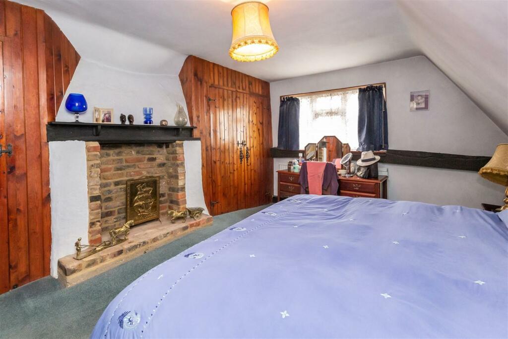 Additional property image - Duck Lane, Thornwood Common