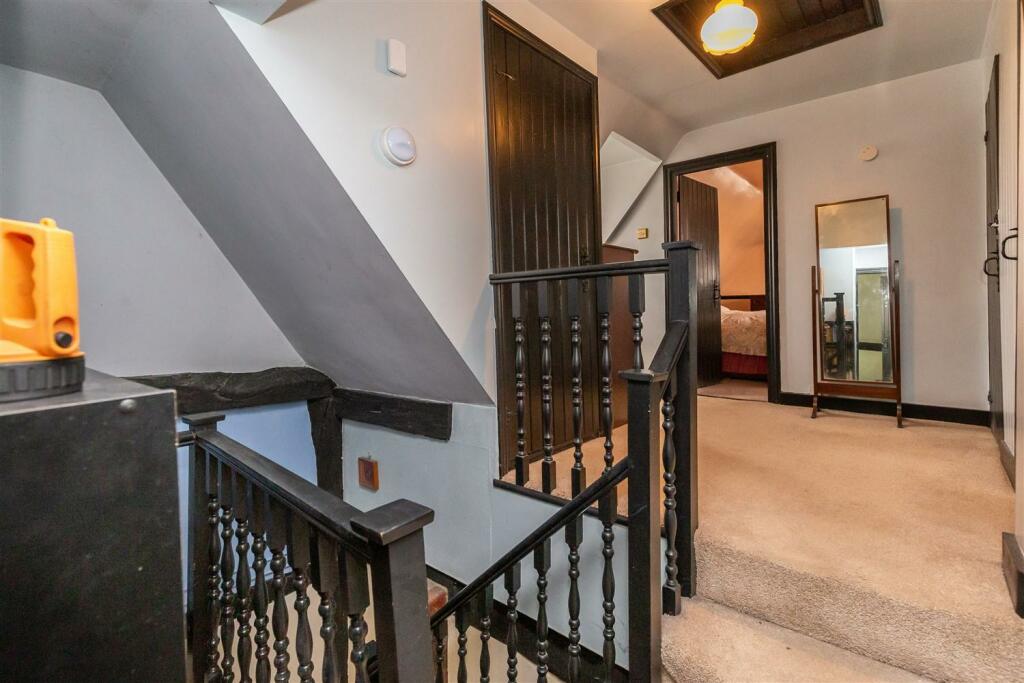 Additional property image - Duck Lane, Thornwood Common