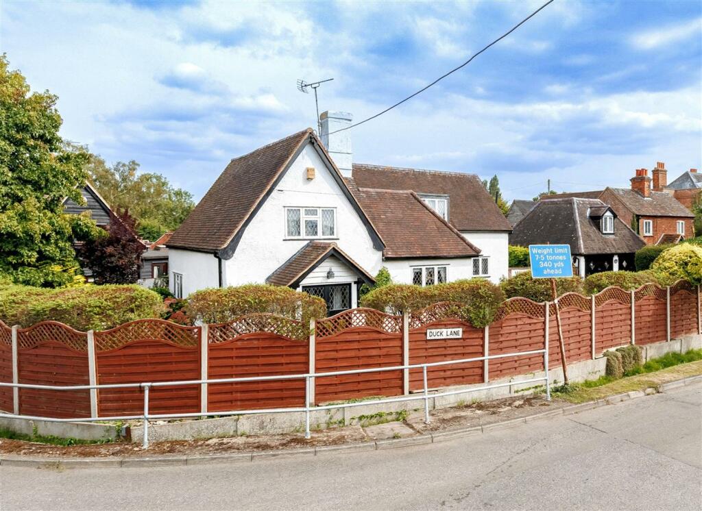Additional property image - Duck Lane, Thornwood Common