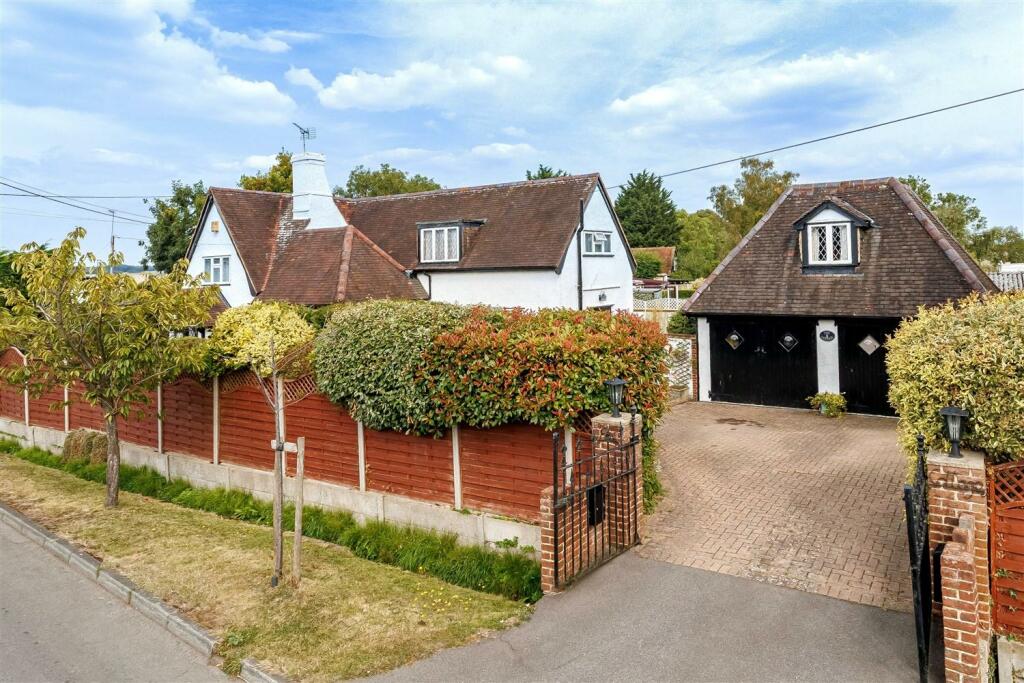 Additional property image - Duck Lane, Thornwood Common