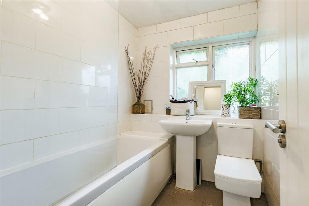Additional property image - Dukes Avenue, Theydon Bois